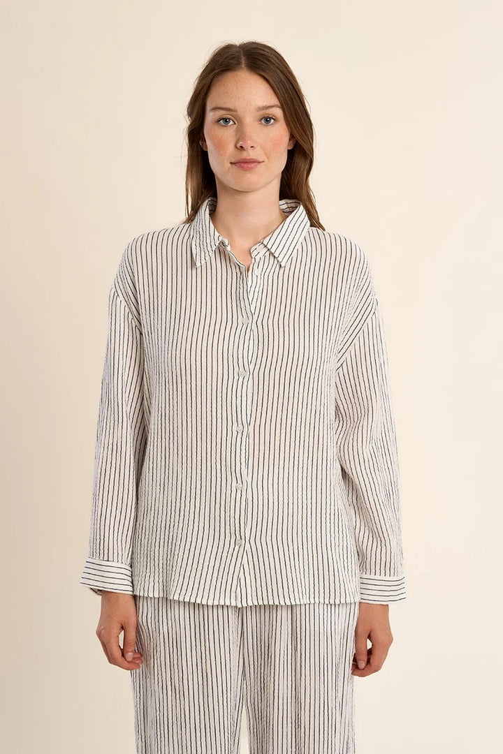 Woven Shirt (Off White/Navy)