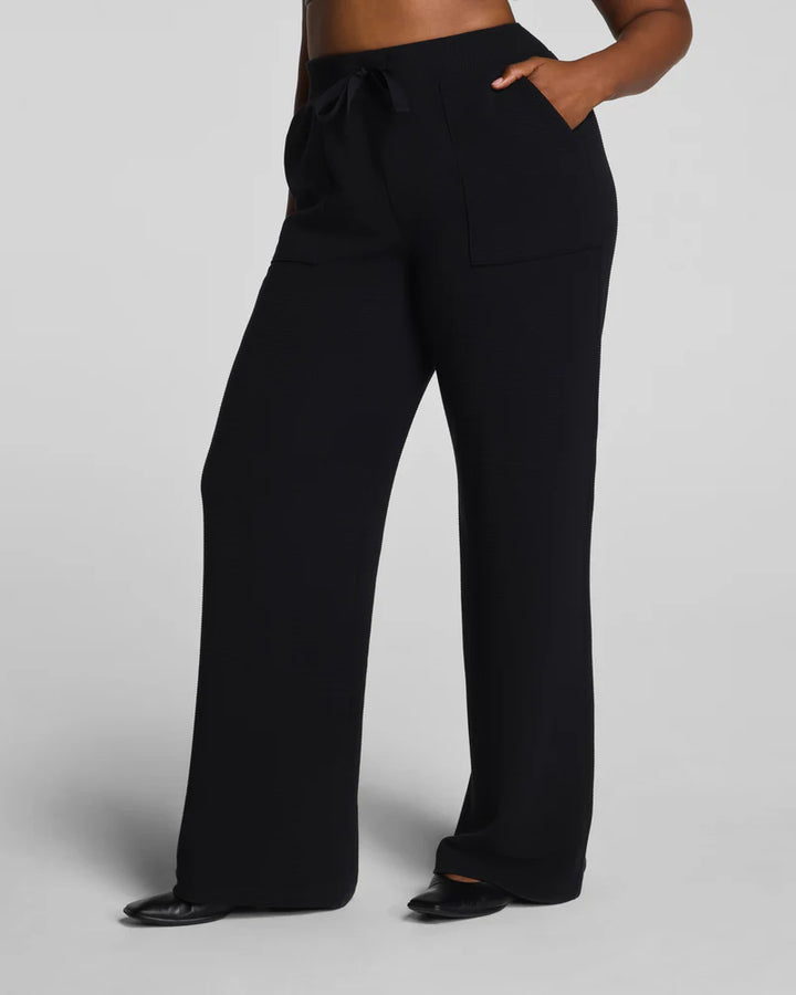 Airessentials French Rib Wide Leg Pant (Very Black)