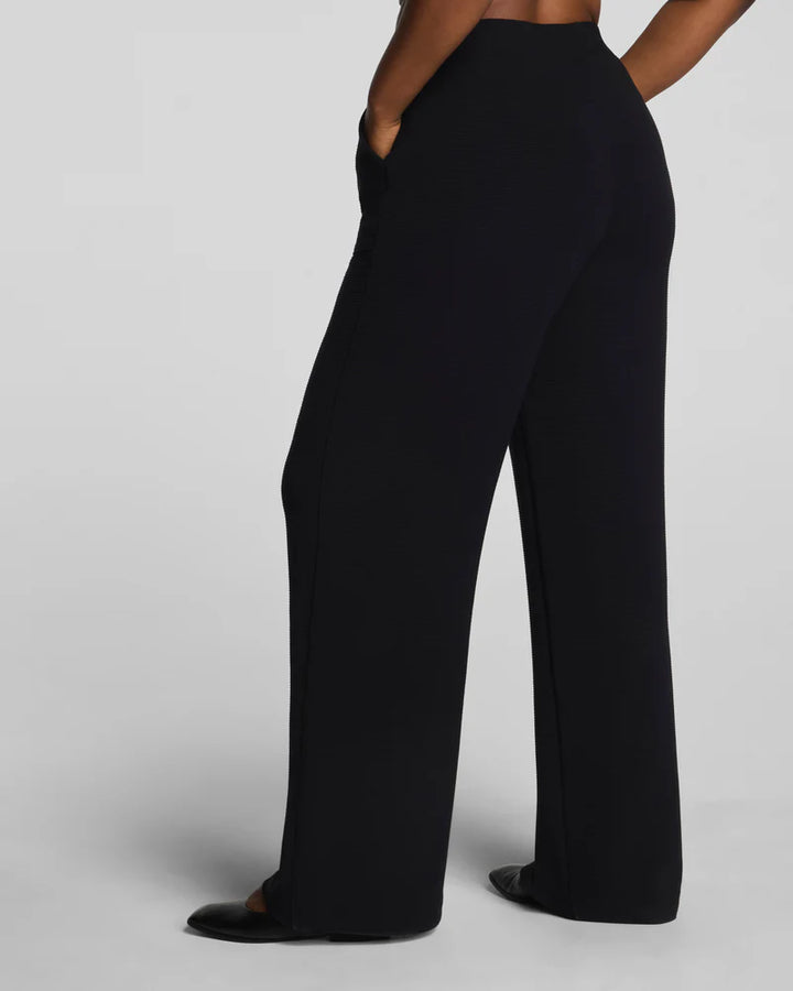 Airessentials French Rib Wide Leg Pant (Very Black)