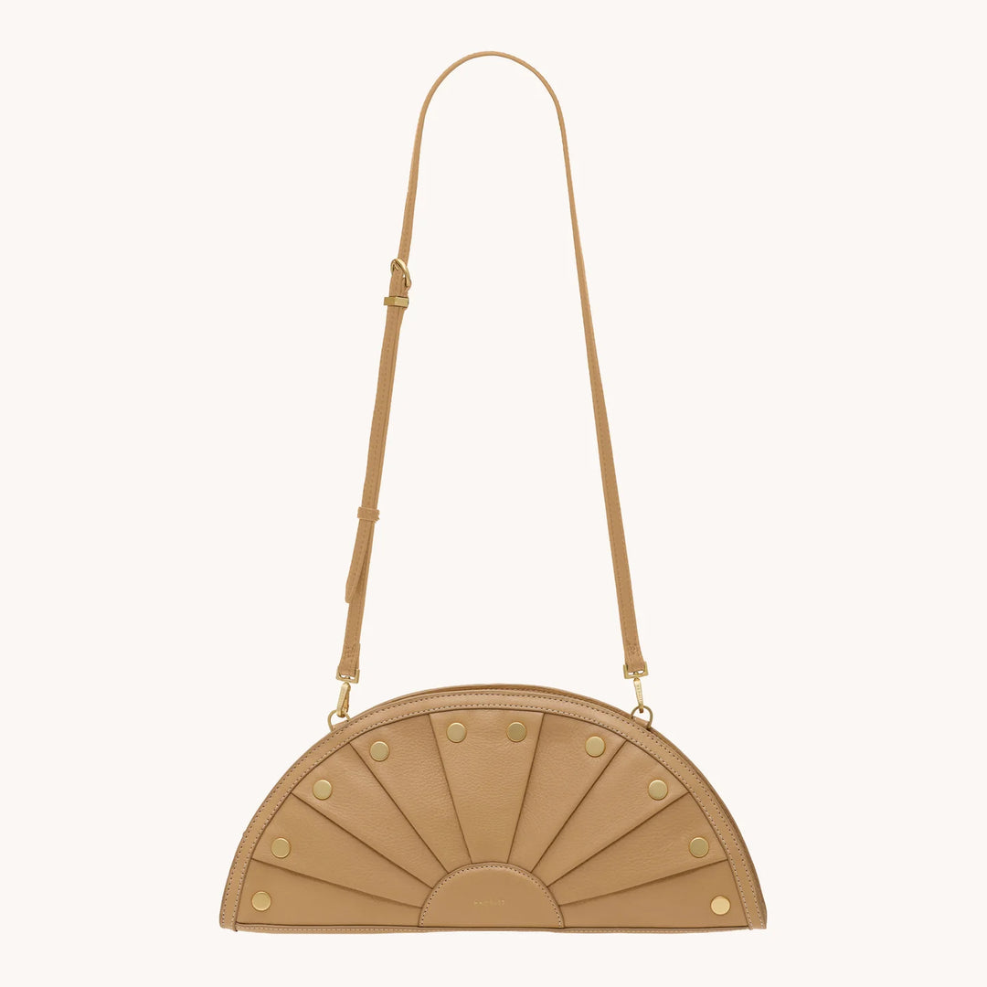 Shelley Clutch (Toasty Sand/Brushed Gold)